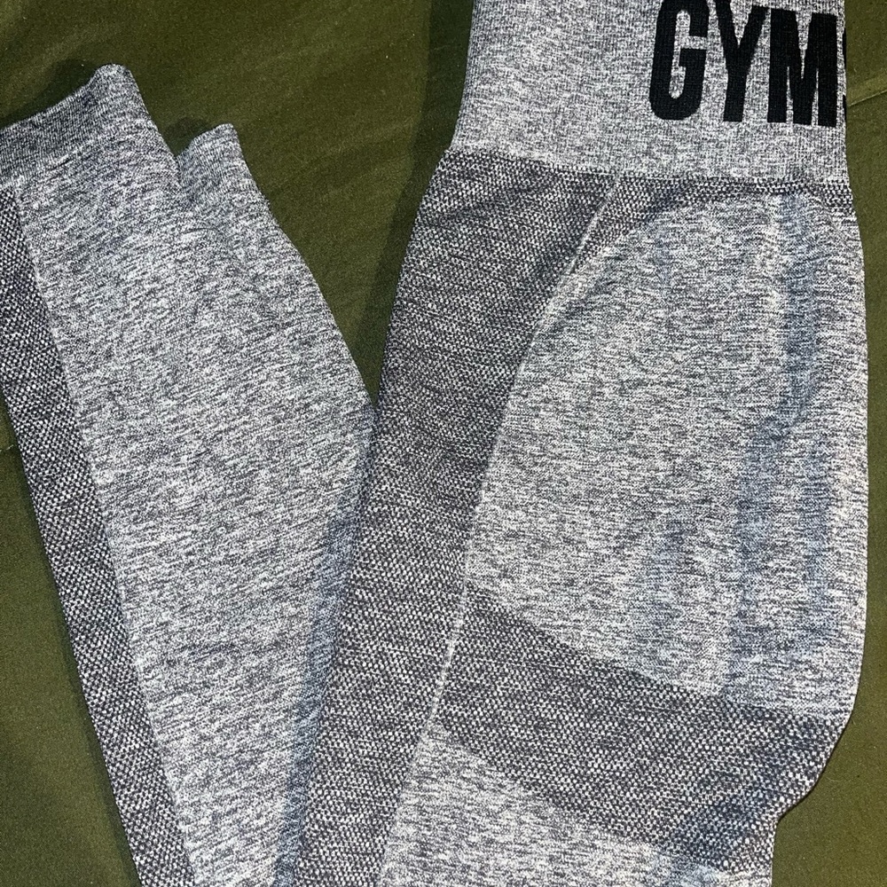Gym shark legging